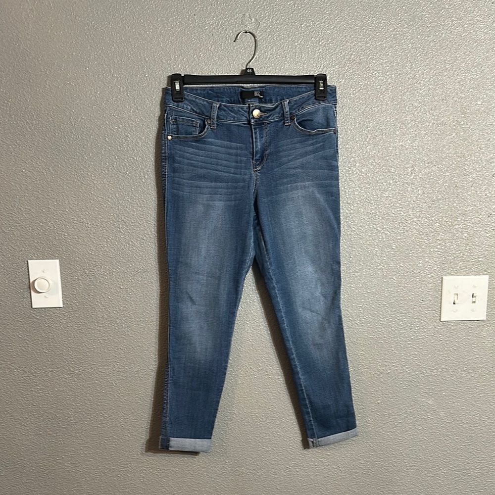 1822 Denim Women's Cropped Blue Jeans